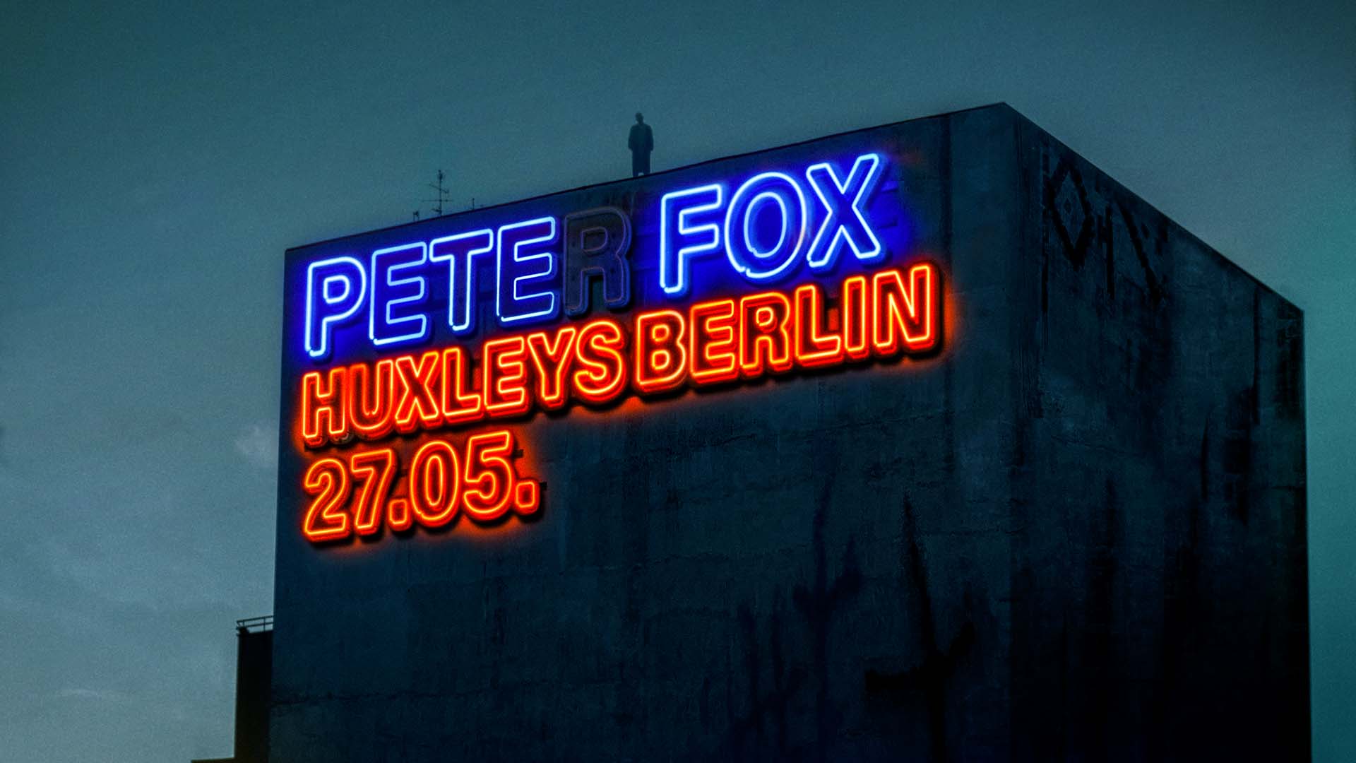 Peter Fox wärmt sich auf und heizt dem Huxleys ordentlich ein
