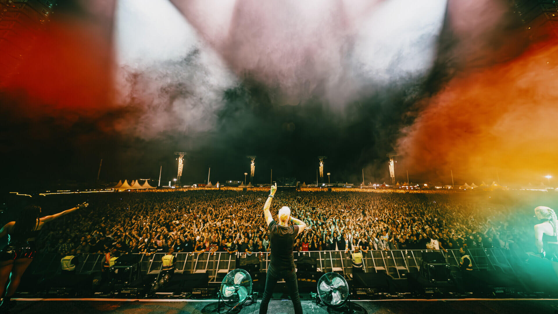 RAVE FROM OUTER SPACE – der Auftakt einer neuen Live-Ära